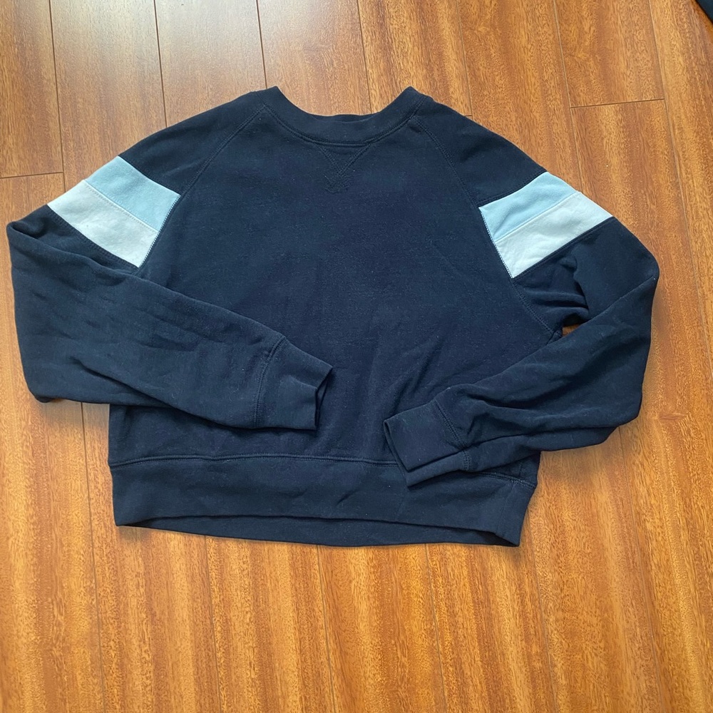 Brandy Melville sweatshirt was two tone blue and white